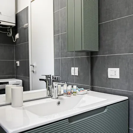 Italianway Comfort - Paladini 13 * Milánó